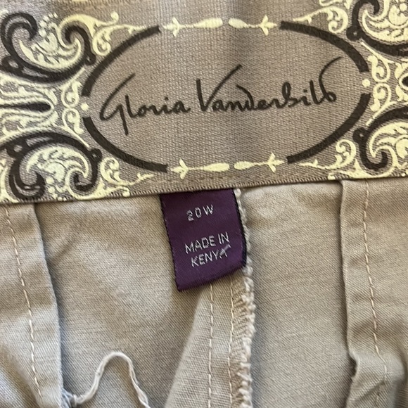 Gloria Vanderbilt khaki pants - Picture 3 of 3